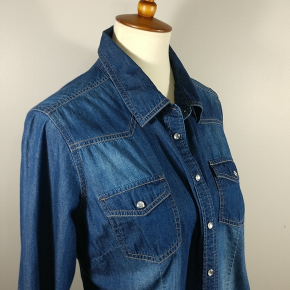 YMI Tops - Top: Chambray Denim Look Button Down